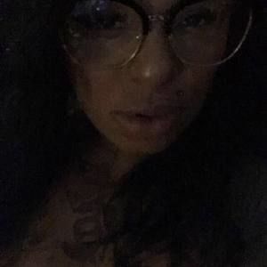 Meet your Posher, Joy